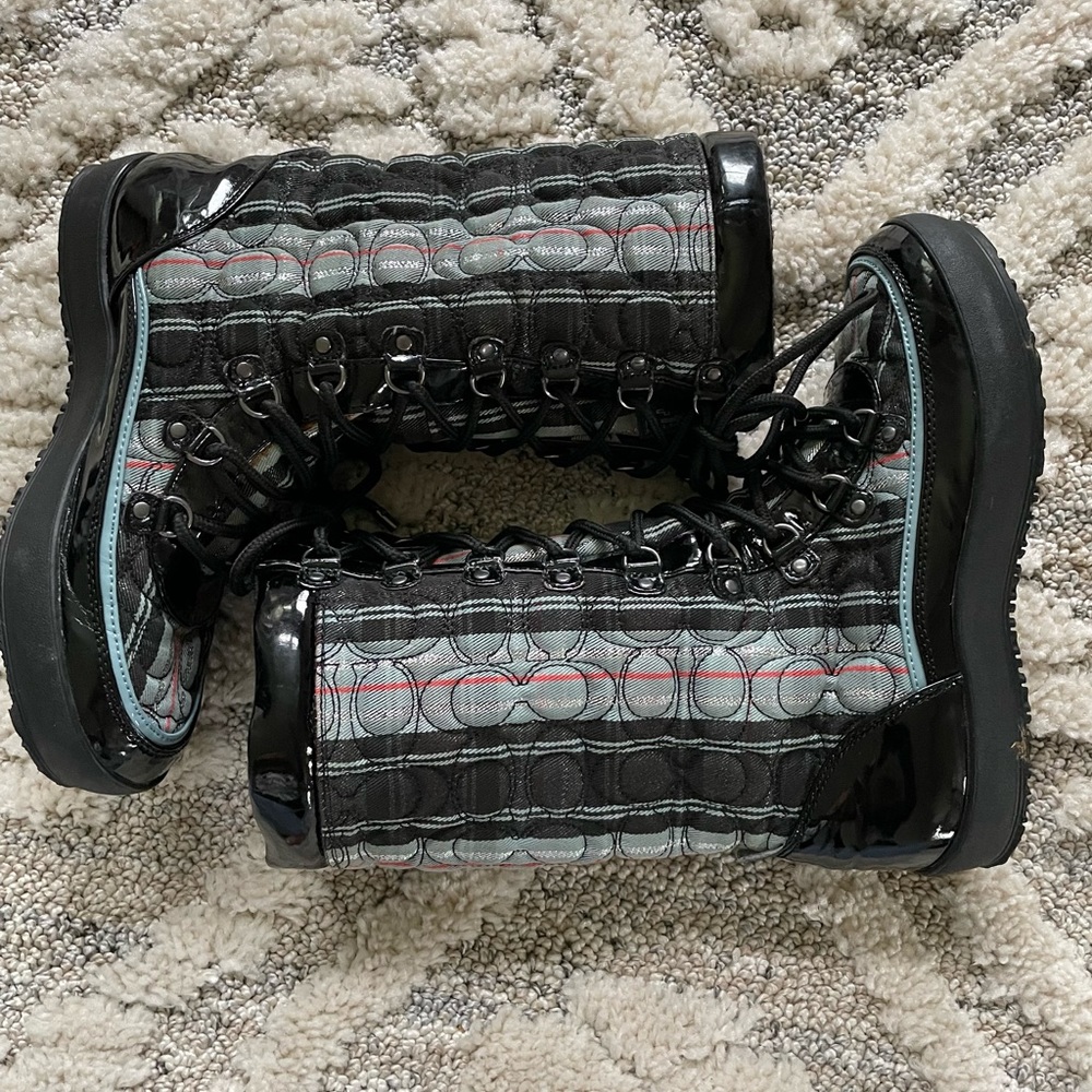 Coach Women Peggey Plaid Snow Boots Size 6.5